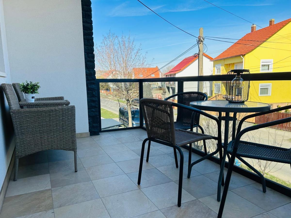 Eros Apartman Hajdúszoboszló Zewnętrze zdjęcie