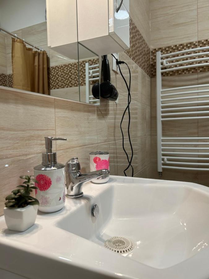 Eros Apartman Hajdúszoboszló Zewnętrze zdjęcie