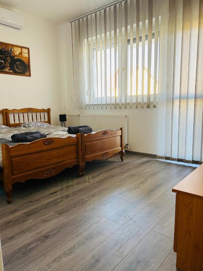Eros Apartman Hajdúszoboszló Zewnętrze zdjęcie
