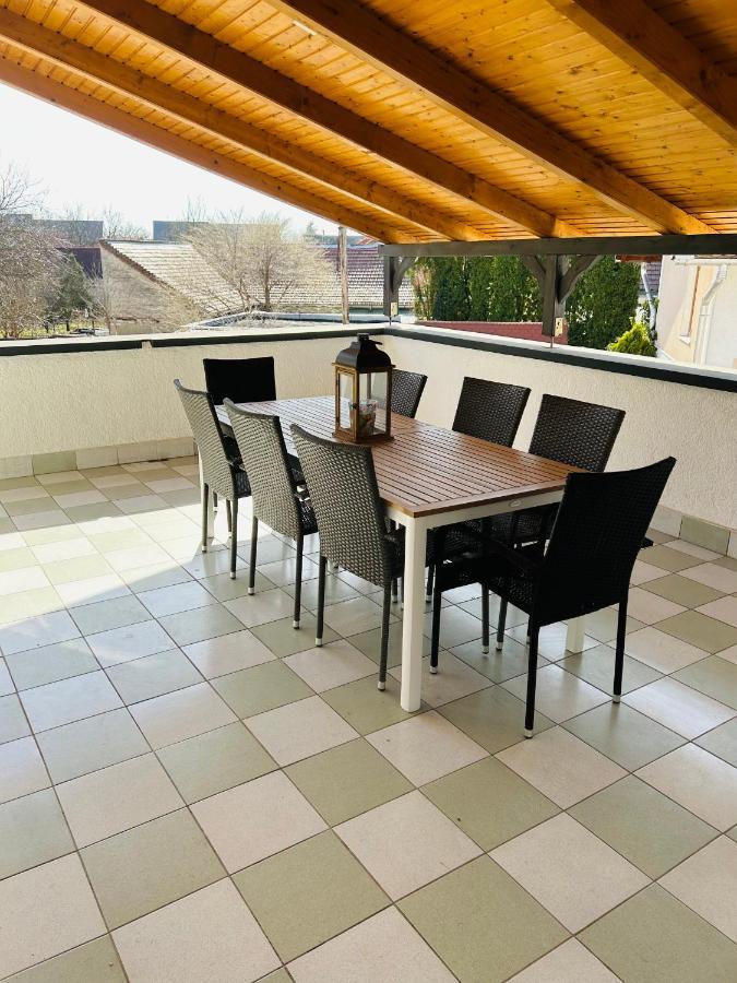 Eros Apartman Hajdúszoboszló Zewnętrze zdjęcie