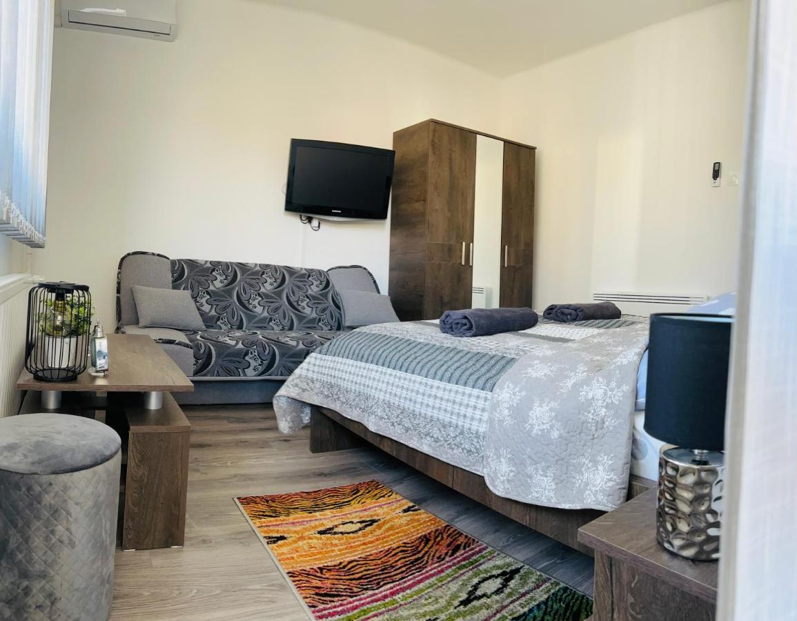 Eros Apartman Hajdúszoboszló Zewnętrze zdjęcie