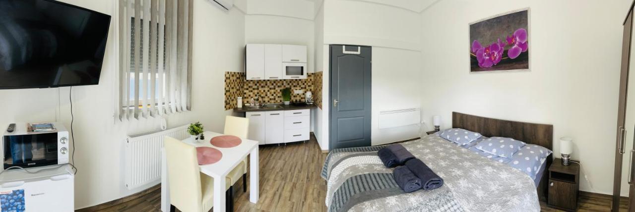 Eros Apartman Hajdúszoboszló Zewnętrze zdjęcie
