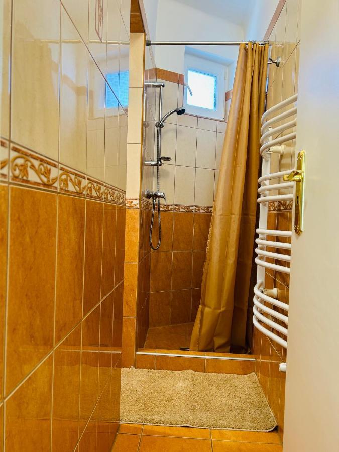 Eros Apartman Hajdúszoboszló Zewnętrze zdjęcie